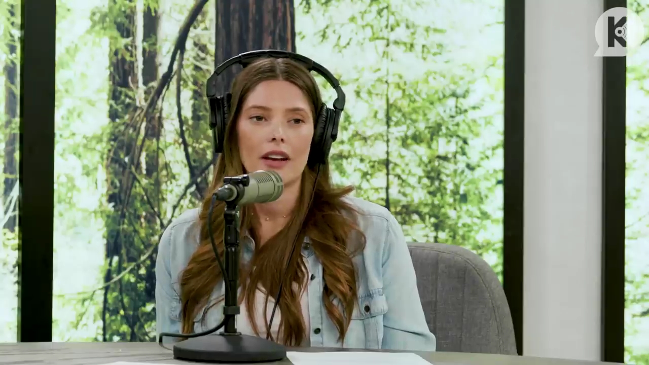 Ashley-Greene-dot-nl_TheTwilightEffect-BreakingDawnPart2-RewatchPart3of3-3746.jpg