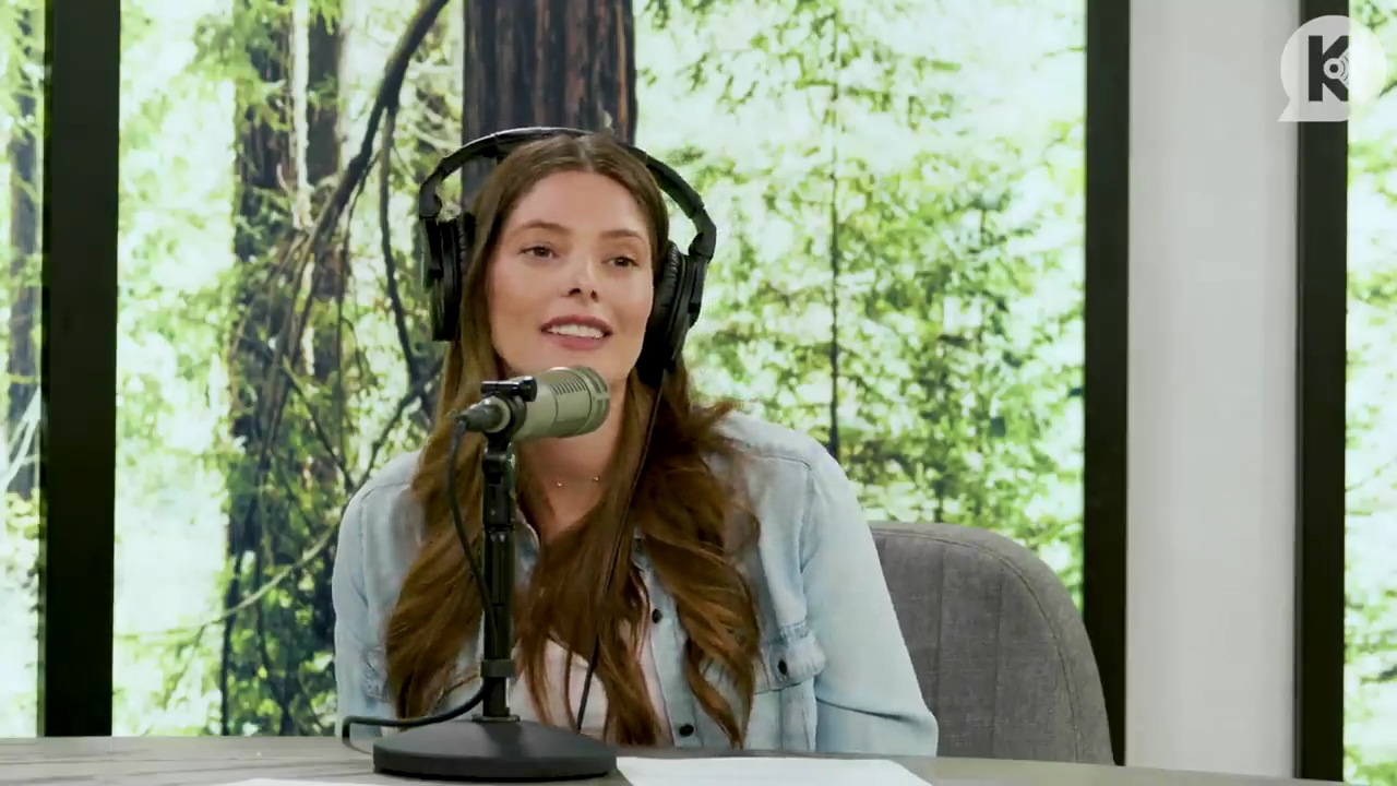 Ashley-Greene-dot-nl_TheTwilightEffect-BreakingDawnPart2-RewatchPart3of3-3747.jpg