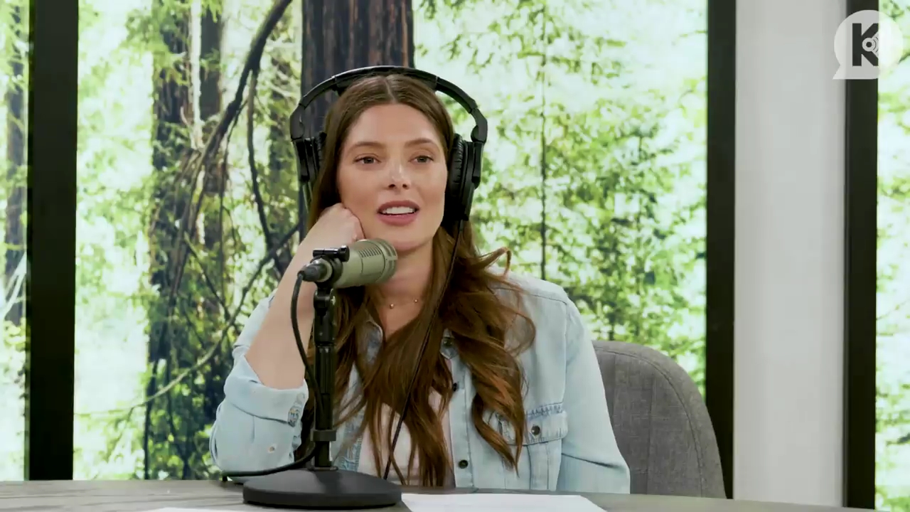 Ashley-Greene-dot-nl_TheTwilightEffect-BreakingDawnPart2-RewatchPart3of3-3771.jpg