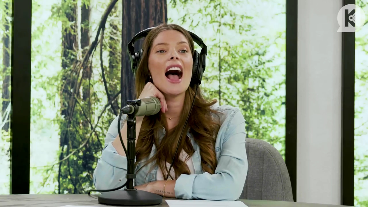 Ashley-Greene-dot-nl_TheTwilightEffect-BreakingDawnPart2-RewatchPart3of3-3831.jpg