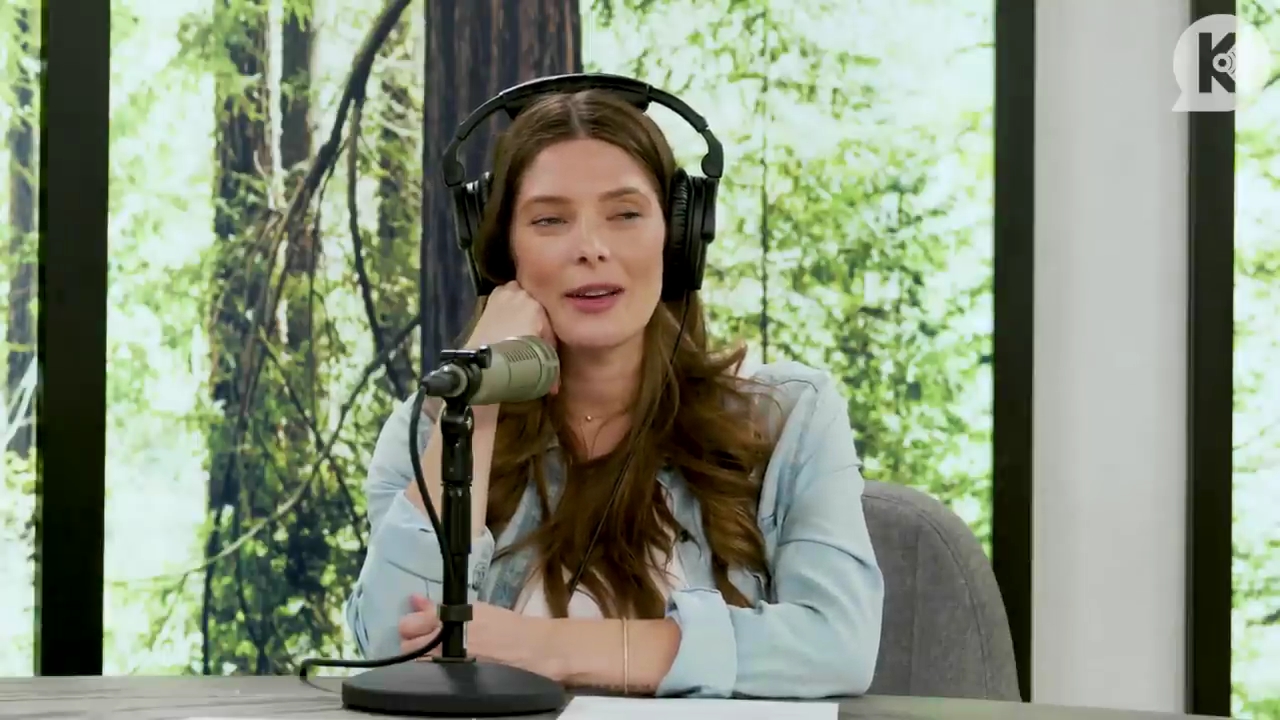 Ashley-Greene-dot-nl_TheTwilightEffect-BreakingDawnPart2-RewatchPart3of3-3879.jpg