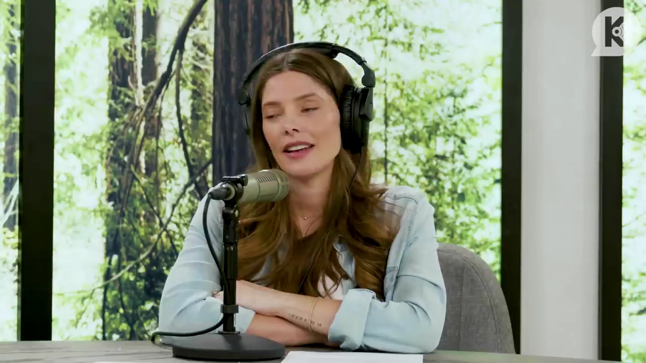 Ashley-Greene-dot-nl_TheTwilightEffect-BreakingDawnPart2-RewatchPart3of3-3906.jpg