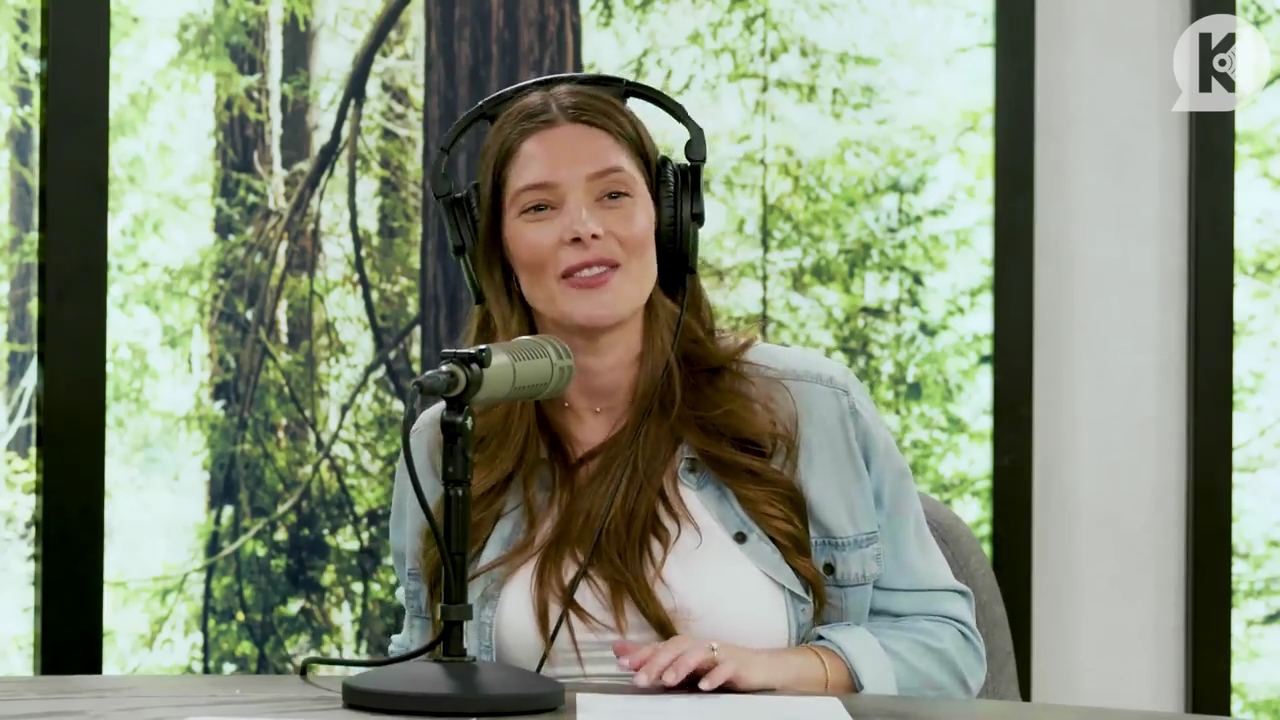 Ashley-Greene-dot-nl_TheTwilightEffect-BreakingDawnPart2-RewatchPart3of3-4001.jpg Ashley-Greene-dot-nl_TheTwilightEffect-BreakingDawnPart2-RewatchPart3of3-4001.jpg