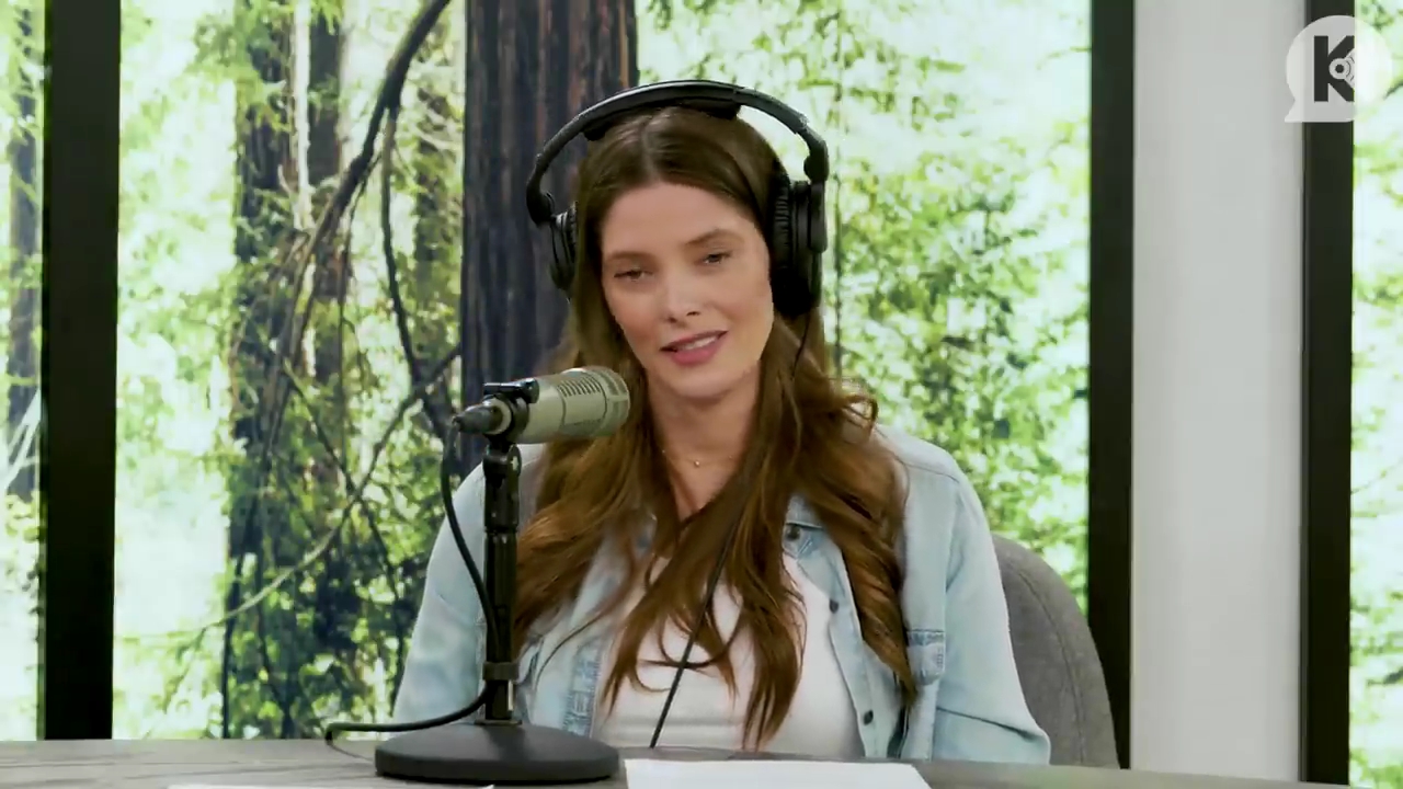 Ashley-Greene-dot-nl_TheTwilightEffect-BreakingDawnPart2-RewatchPart3of3-4022.jpg Ashley-Greene-dot-nl_TheTwilightEffect-BreakingDawnPart2-RewatchPart3of3-4022.jpg