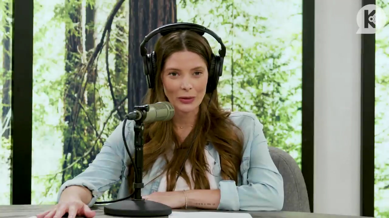 Ashley-Greene-dot-nl_TheTwilightEffect-BreakingDawnPart2-RewatchPart3of3-4222.jpg Ashley-Greene-dot-nl_TheTwilightEffect-BreakingDawnPart2-RewatchPart3of3-4222.jpg