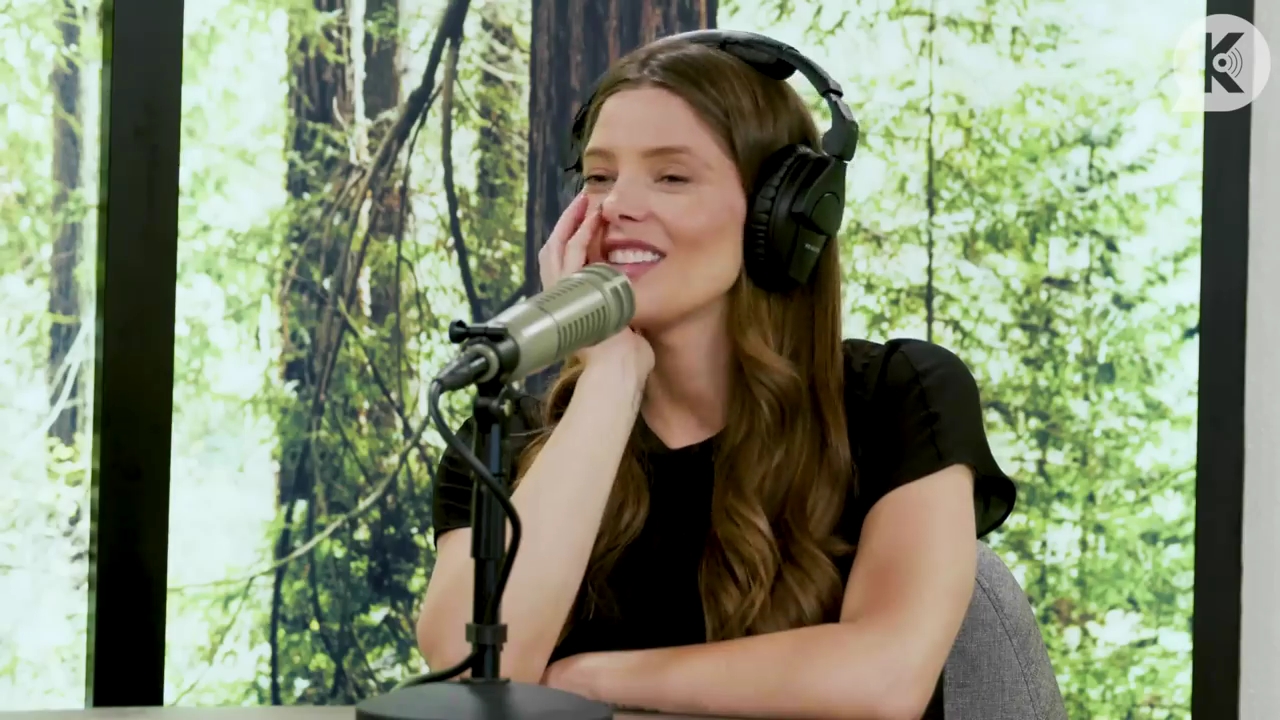 Ashley-Greene-dot-nl_TheTwilightEffect-BreakingDawnPart2-RewatchPart3of3-4479.jpg