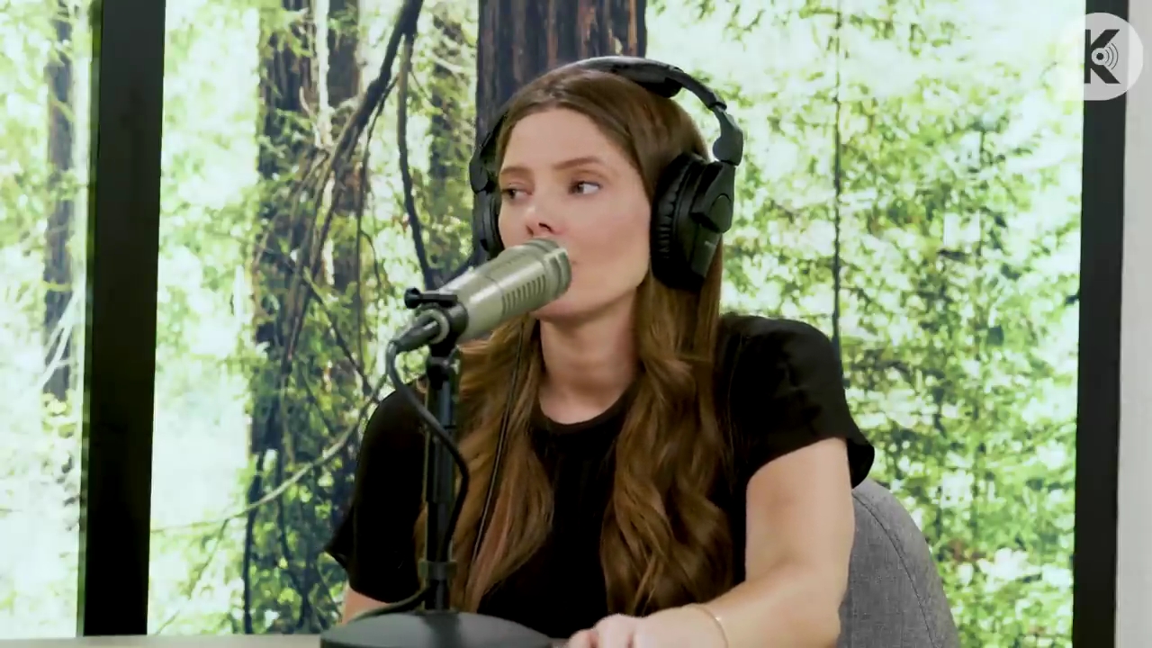 Ashley-Greene-dot-nl_TheTwilightEffect-BreakingDawnPart2-RewatchPart3of3-4809.jpg Ashley-Greene-dot-nl_TheTwilightEffect-BreakingDawnPart2-RewatchPart3of3-4809.jpg