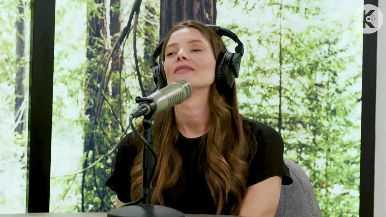 Ashley-Greene-dot-nl_TheTwilightEffect-BreakingDawnPart2-RewatchPart3of3-4921.jpg Ashley-Greene-dot-nl_TheTwilightEffect-BreakingDawnPart2-RewatchPart3of3-4921.jpg