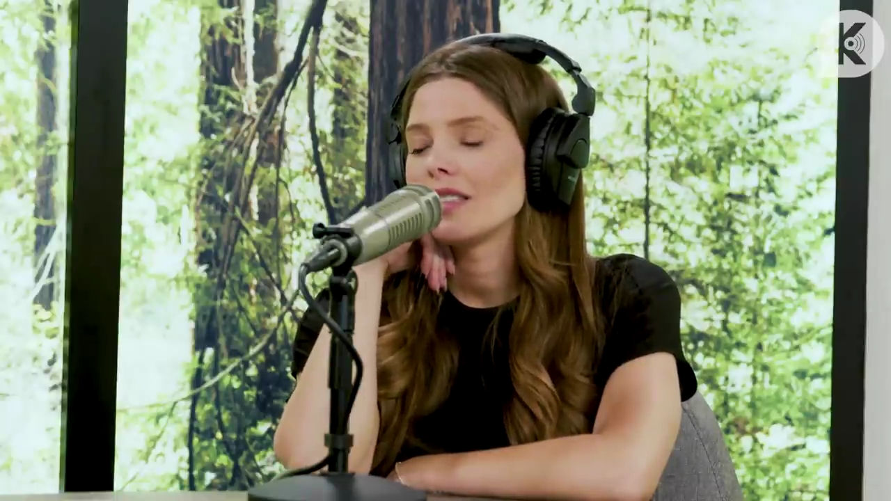 Ashley-Greene-dot-nl_TheTwilightEffect-BreakingDawnPart2-RewatchPart3of3-4965.jpg