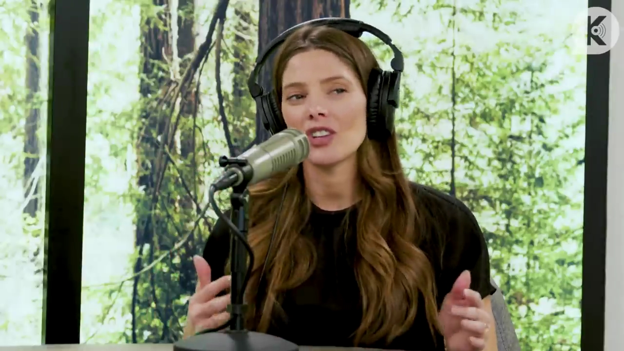 Ashley-Greene-dot-nl_TheTwilightEffect-BreakingDawnPart2-RewatchPart3of3-4984.jpg