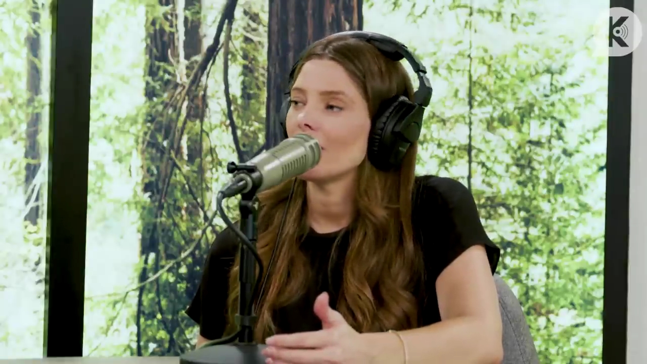 Ashley-Greene-dot-nl_TheTwilightEffect-BreakingDawnPart2-RewatchPart3of3-5026.jpg