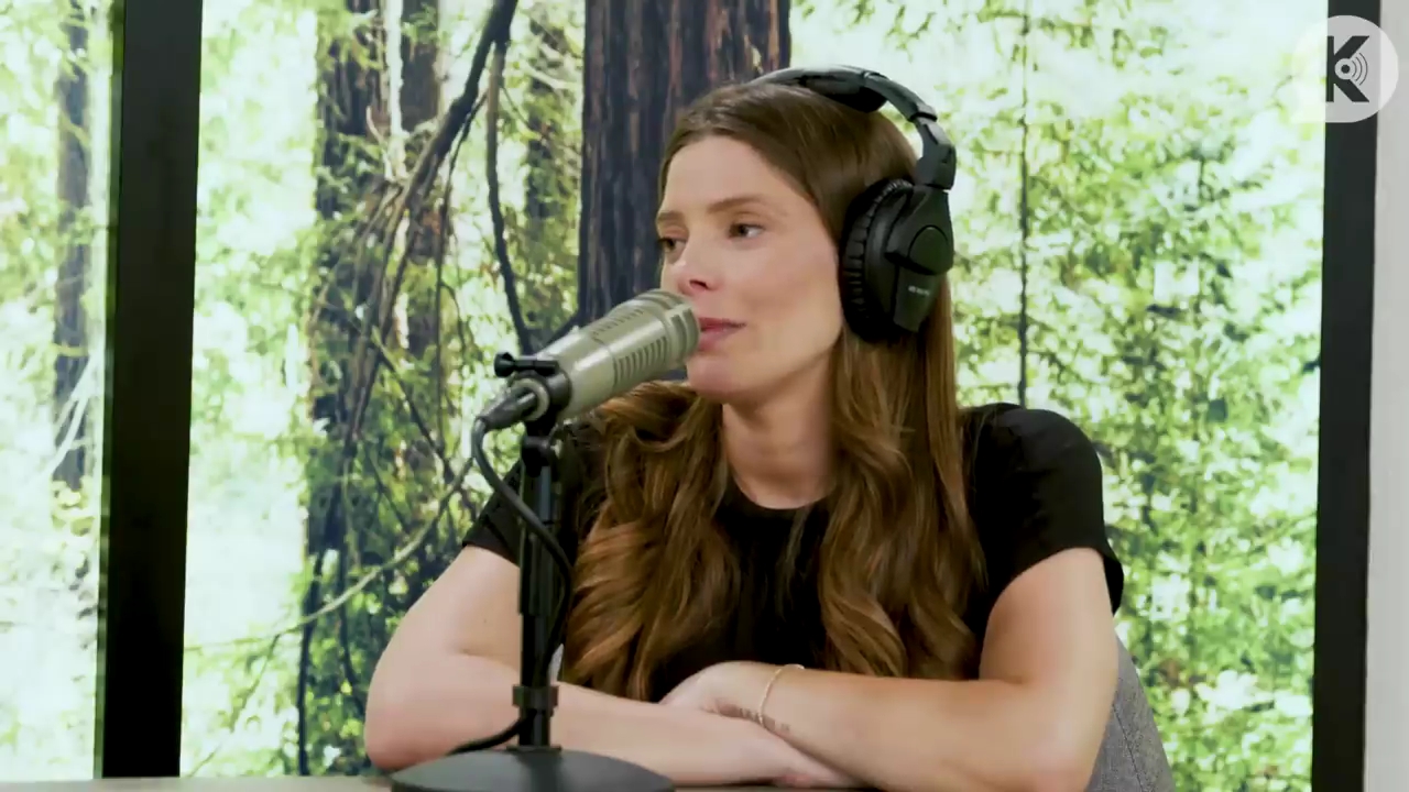 Ashley-Greene-dot-nl_TheTwilightEffect-BreakingDawnPart2-RewatchPart3of3-5038.jpg
