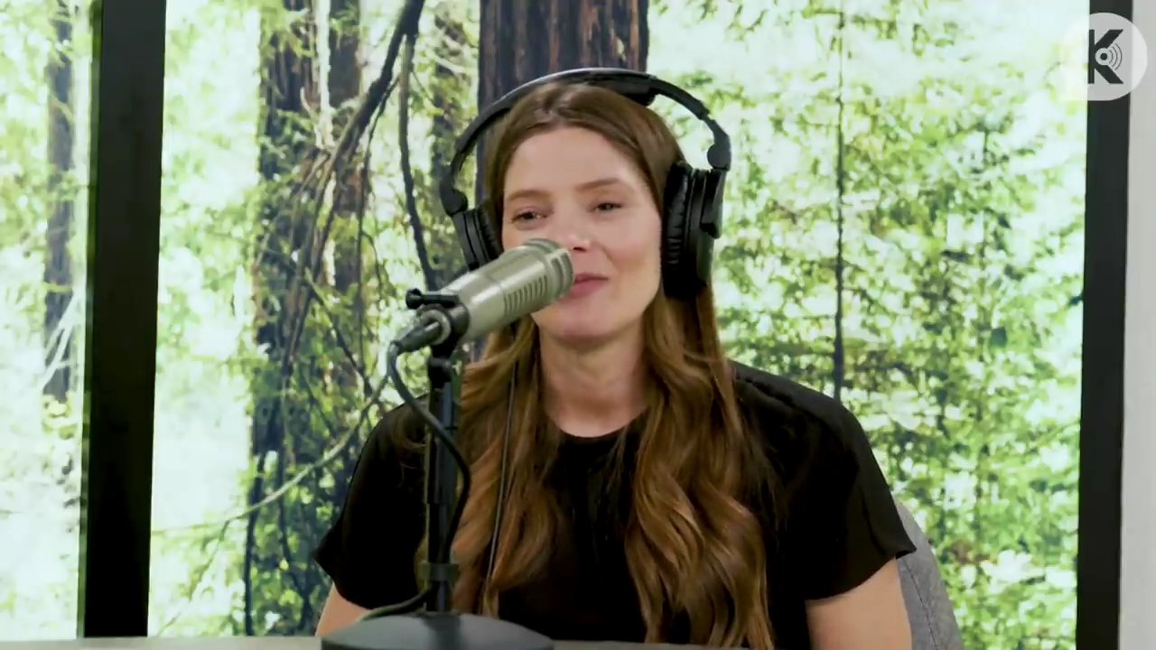 Ashley-Greene-dot-nl_TheTwilightEffect-BreakingDawnPart2-RewatchPart3of3-5087.jpg