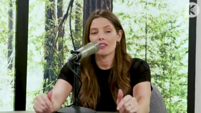 Ashley-Greene-dot-nl_TheTwilightEffect-BreakingDawnPart2-RewatchPart3of3-0647.jpg