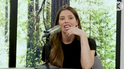 Ashley-Greene-dot-nl_TheTwilightEffect-BreakingDawnPart2-RewatchPart3of3-0835.jpg