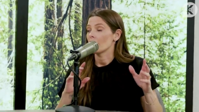 Ashley-Greene-dot-nl_TheTwilightEffect-BreakingDawnPart2-RewatchPart3of3-2169.jpg