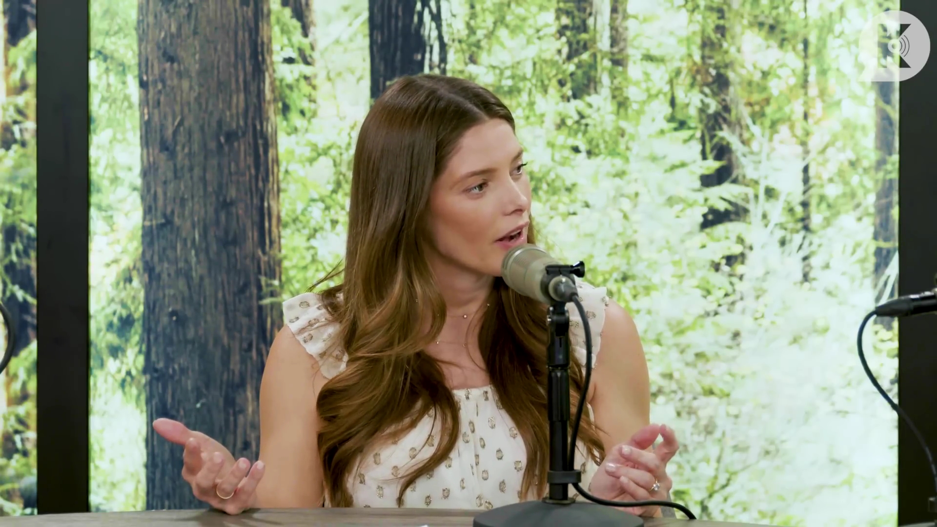 Ashley-Greene-dot-nl_TheTwilightEffect-MackenzieFoy0468.jpg Ashley-Greene-dot-nl_TheTwilightEffect-MackenzieFoy0468.jpg