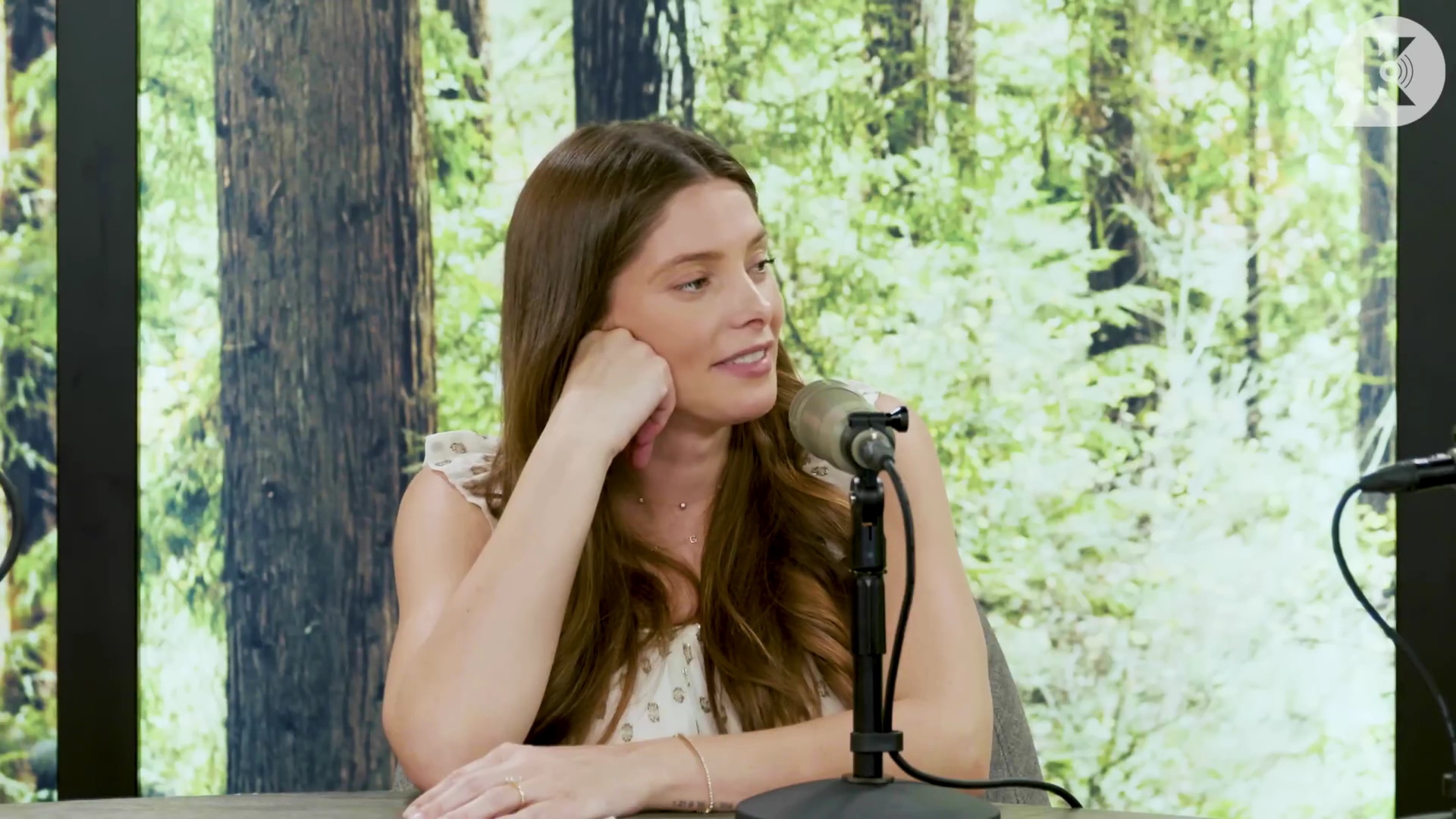 Ashley-Greene-dot-nl_TheTwilightEffect-MackenzieFoy2006.jpg Ashley-Greene-dot-nl_TheTwilightEffect-MackenzieFoy2006.jpg