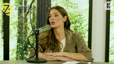 Ashley-Greene-dot-nl_TheTwilightEffect-MackenzieFoy0934.jpg