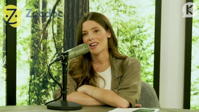 Ashley-Greene-dot-nl_TheTwilightEffect-MackenzieFoy0957.jpg