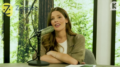 Ashley-Greene-dot-nl_TheTwilightEffect-MackenzieFoy0961.jpg