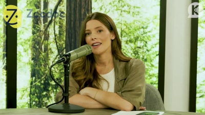 Ashley-Greene-dot-nl_TheTwilightEffect-MackenzieFoy0967.jpg