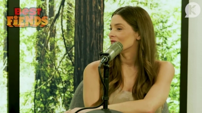 Ashley-Greene-dot-nl_TheTwilightEffect-MackenzieFoy1054.jpg