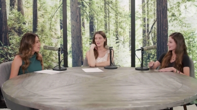 Ashley-Greene-dot-nl_TheTwilightEffect-MackenzieFoy1611.jpg