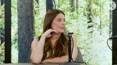 Ashley-Greene-dot-nl_TheTwilightEffect-MackenzieFoy2391.jpg