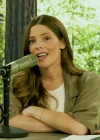Ashley-Greene-dot-nl_TheTwilightEffect-MackenzieFoy0964.jpg