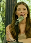 Ashley-Greene-dot-nl_TheTwilightEffect-MackenzieFoy1062.jpg