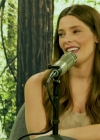 Ashley-Greene-dot-nl_TheTwilightEffect-MackenzieFoy1070.jpg