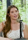 Ashley-Greene-dot-nl_TheTwilightEffect-MackenzieFoy1275.jpg