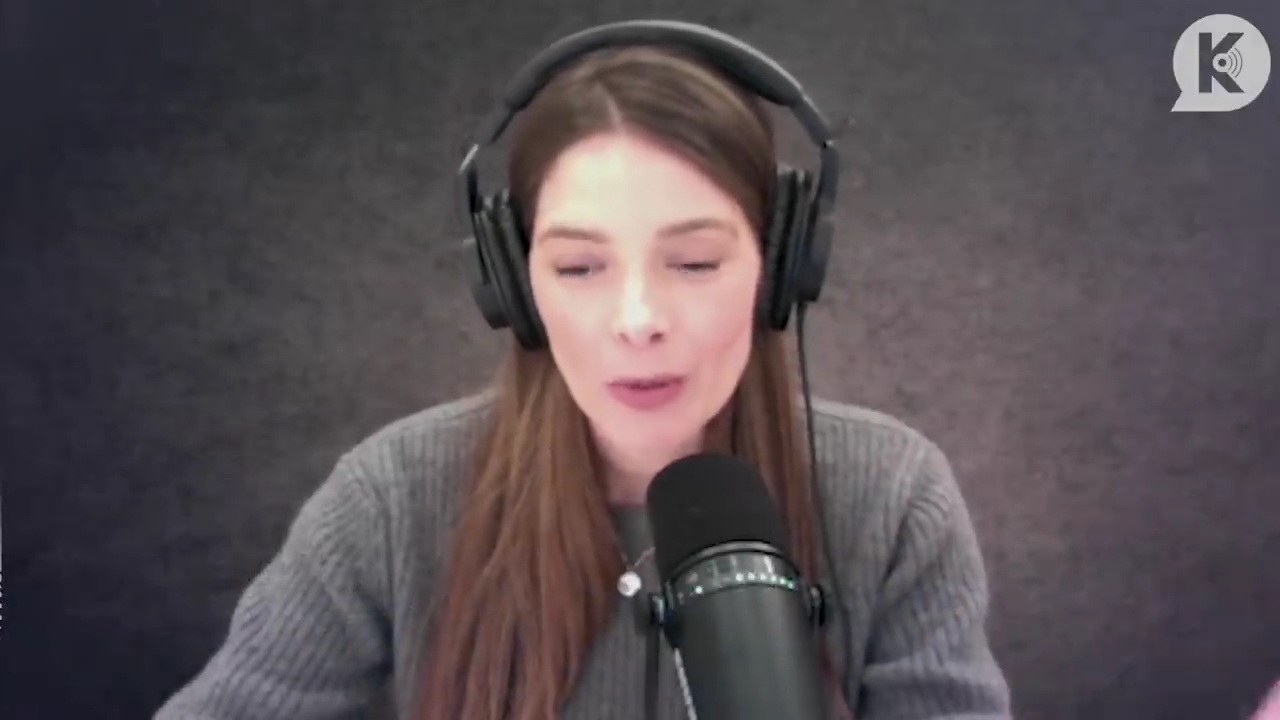 Ashley-Greene-dot-nl_TheTwilightEffect-PeterFacinelliLivestream0035.jpg