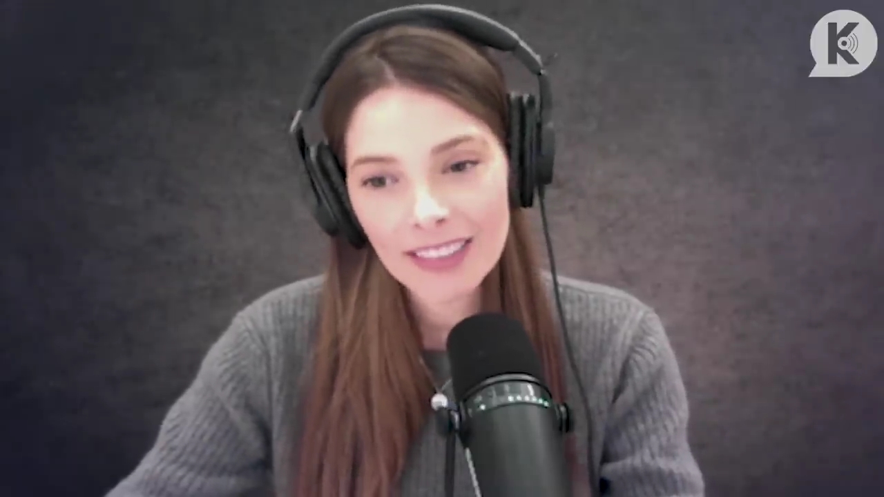 Ashley-Greene-dot-nl_TheTwilightEffect-PeterFacinelliLivestream0038.jpg