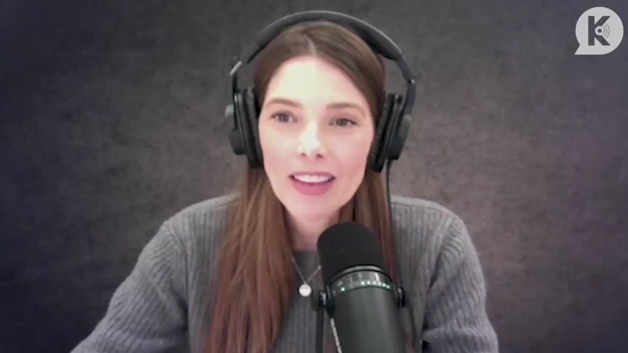 Ashley-Greene-dot-nl_TheTwilightEffect-PeterFacinelliLivestream0041.jpg