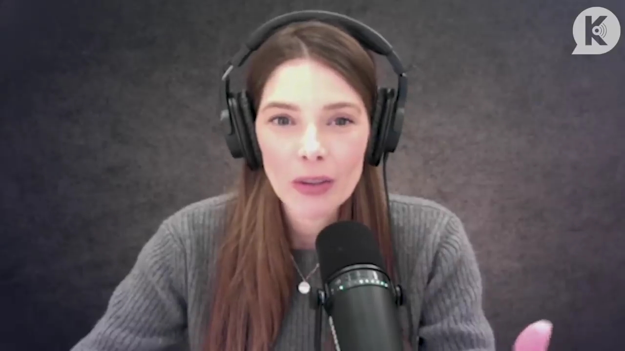 Ashley-Greene-dot-nl_TheTwilightEffect-PeterFacinelliLivestream0042.jpg
