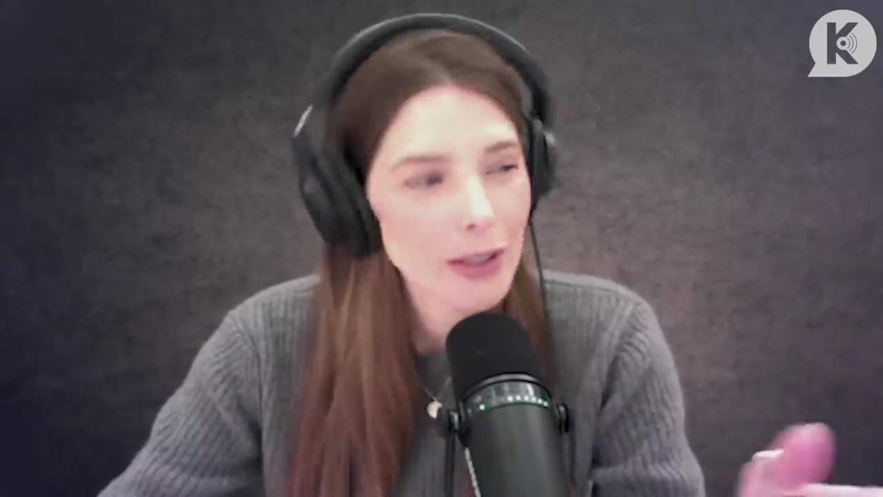 Ashley-Greene-dot-nl_TheTwilightEffect-PeterFacinelliLivestream0045.jpg