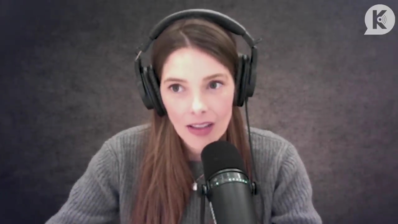 Ashley-Greene-dot-nl_TheTwilightEffect-PeterFacinelliLivestream0054.jpg