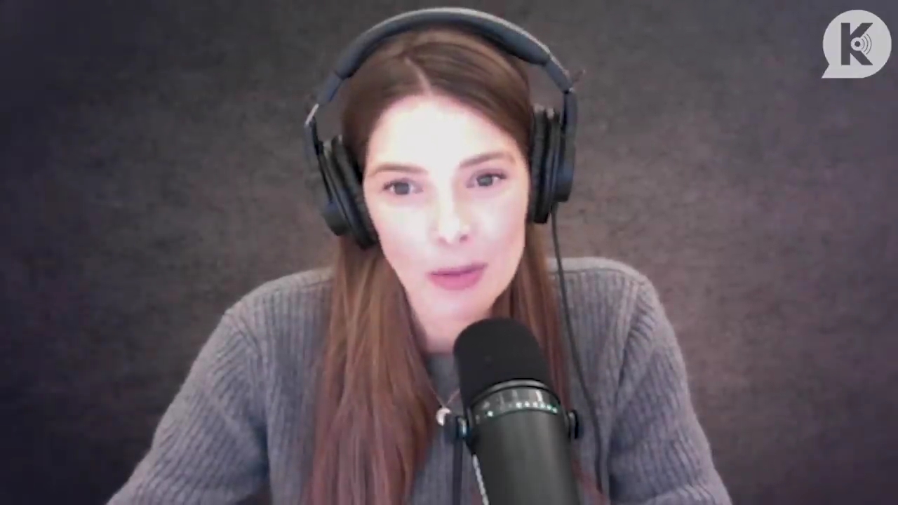 Ashley-Greene-dot-nl_TheTwilightEffect-PeterFacinelliLivestream0073.jpg