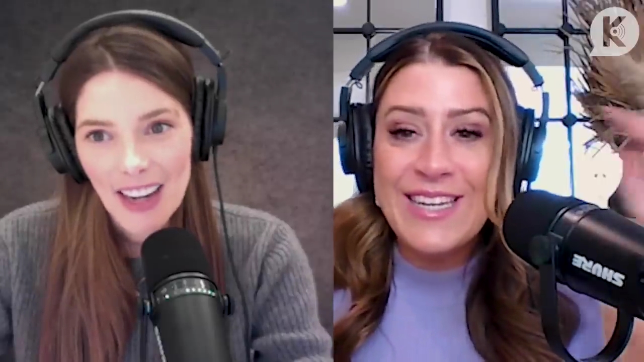 Ashley-Greene-dot-nl_TheTwilightEffect-PeterFacinelliLivestream0121.jpg
