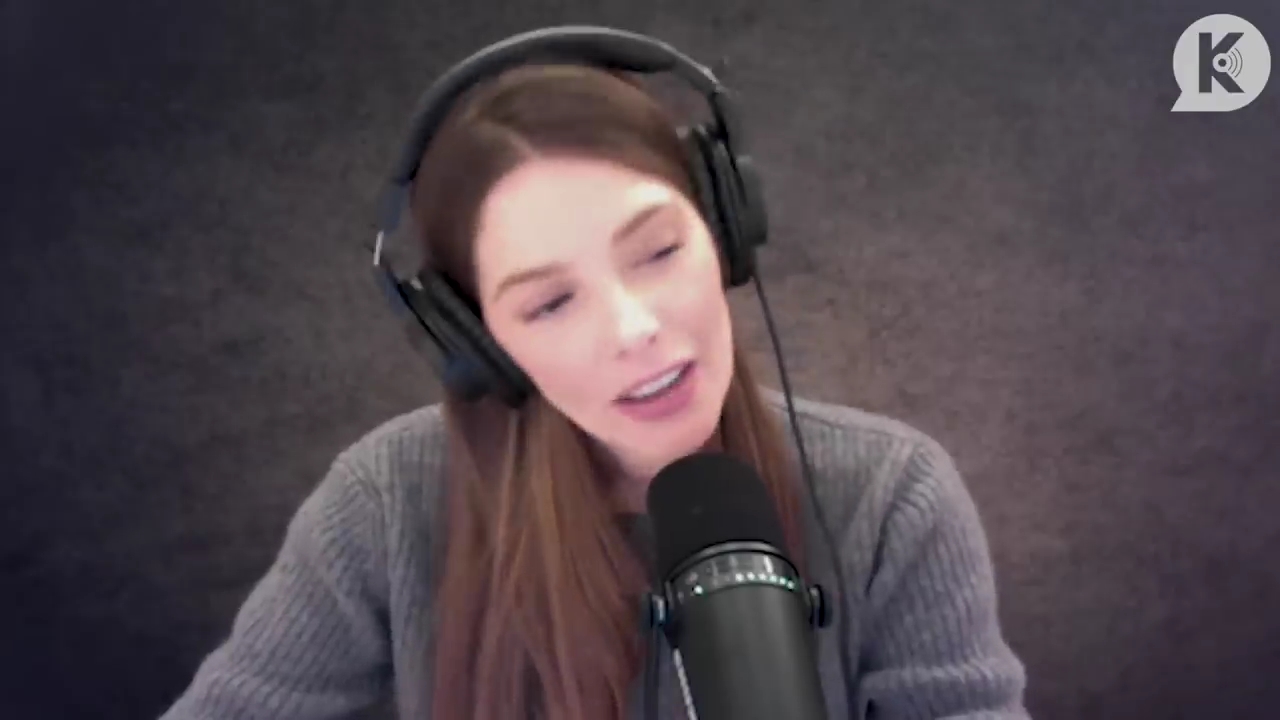Ashley-Greene-dot-nl_TheTwilightEffect-PeterFacinelliLivestream0123.jpg