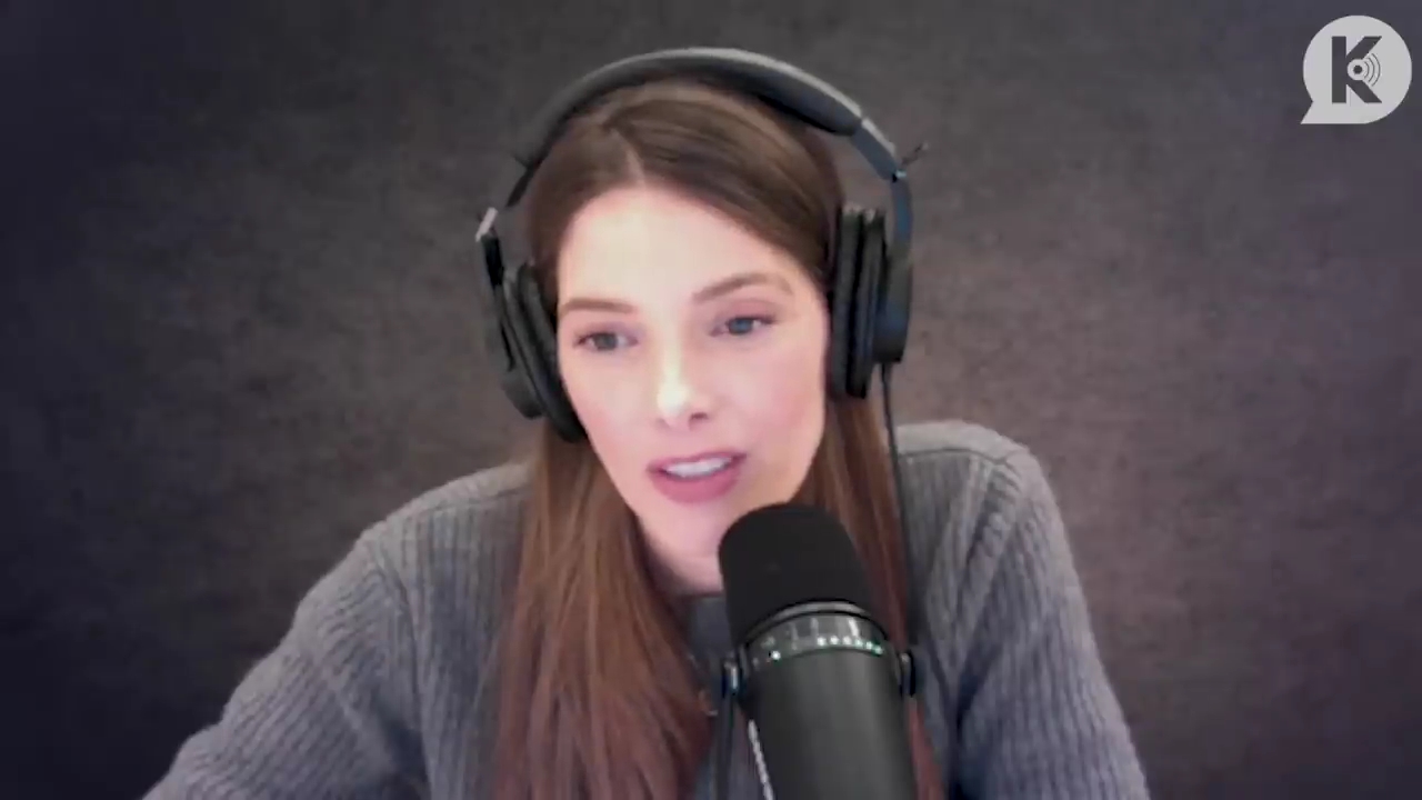 Ashley-Greene-dot-nl_TheTwilightEffect-PeterFacinelliLivestream0164.jpg