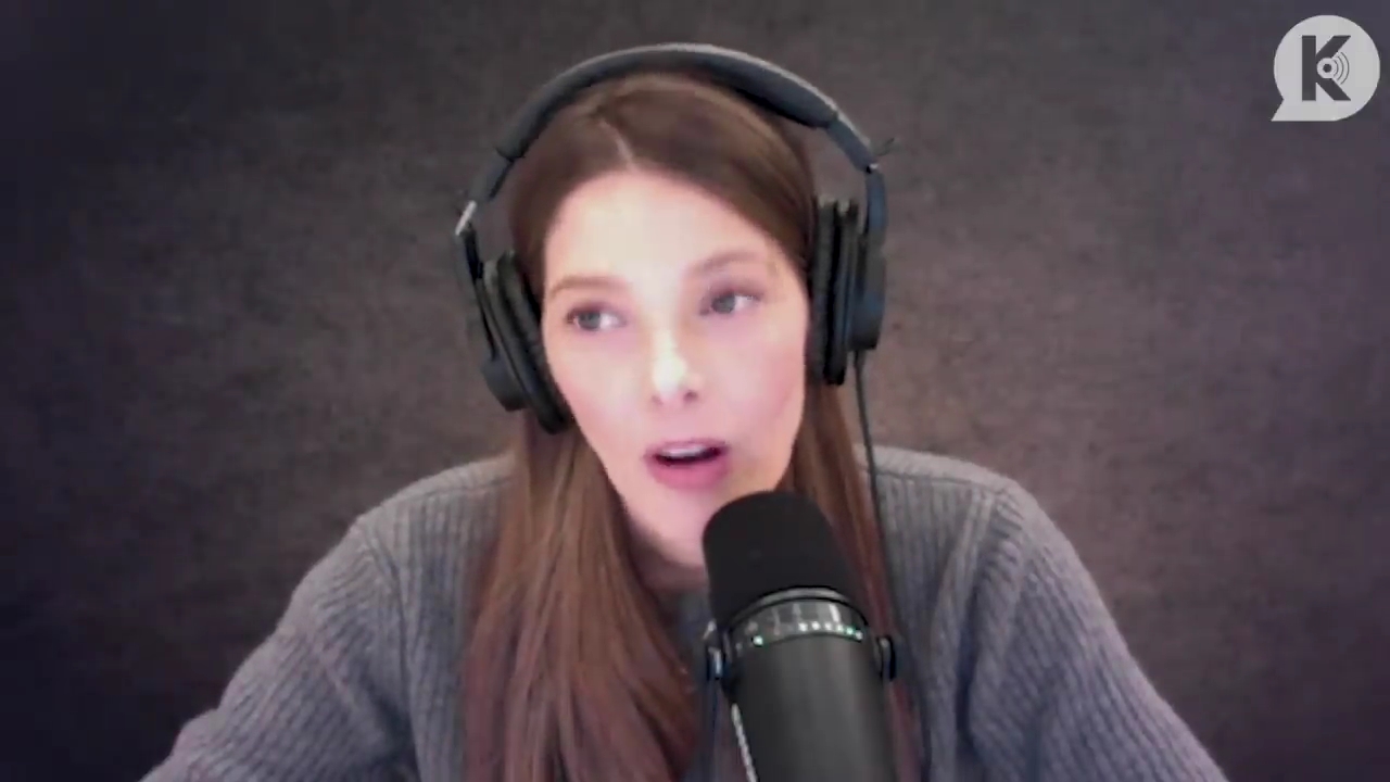 Ashley-Greene-dot-nl_TheTwilightEffect-PeterFacinelliLivestream0228.jpg