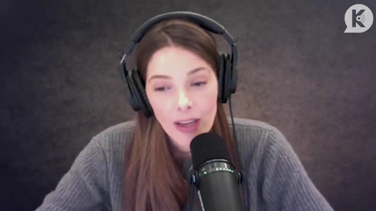 Ashley-Greene-dot-nl_TheTwilightEffect-PeterFacinelliLivestream0234.jpg