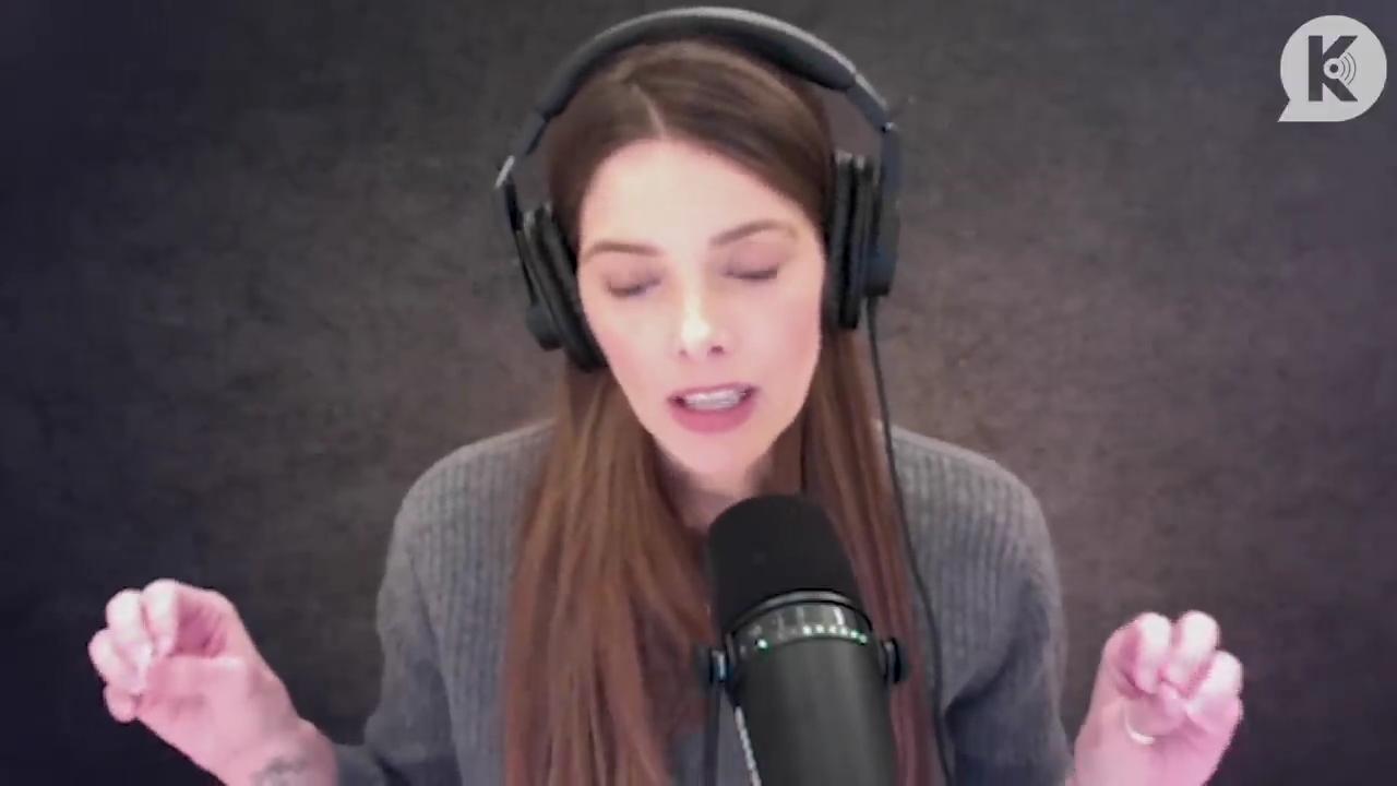 Ashley-Greene-dot-nl_TheTwilightEffect-PeterFacinelliLivestream0236.jpg