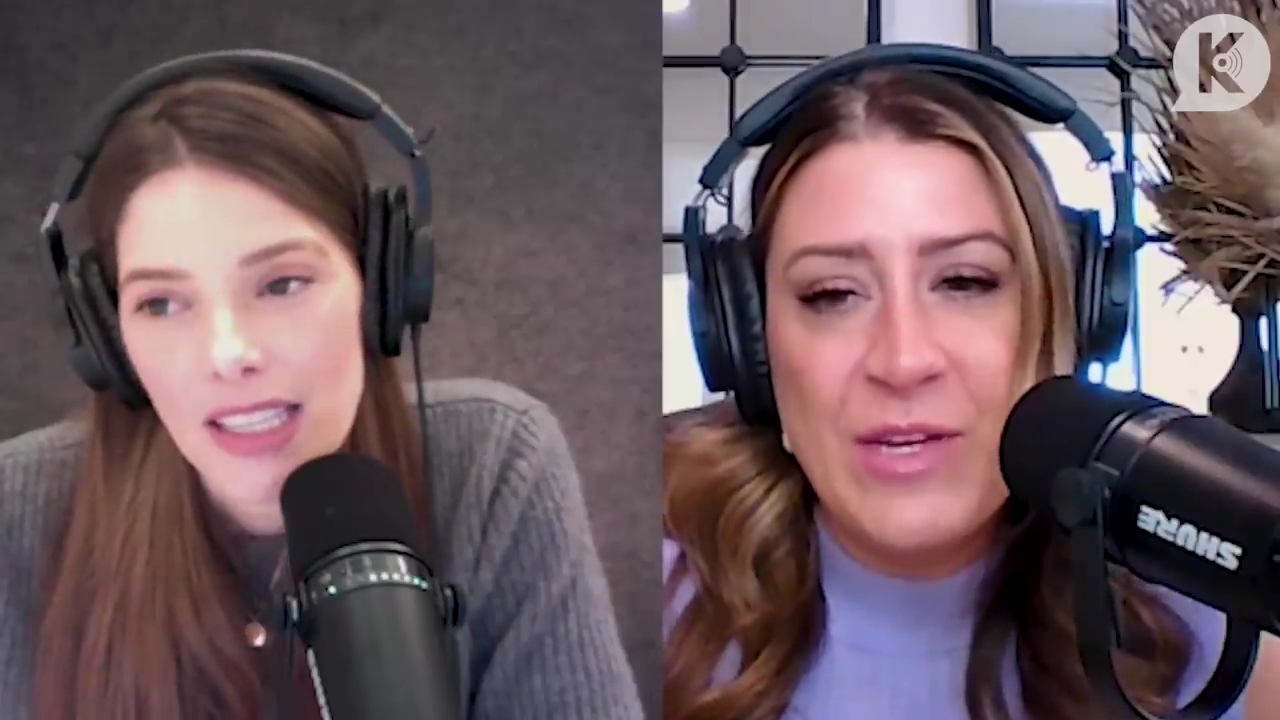 Ashley-Greene-dot-nl_TheTwilightEffect-PeterFacinelliLivestream0250.jpg
