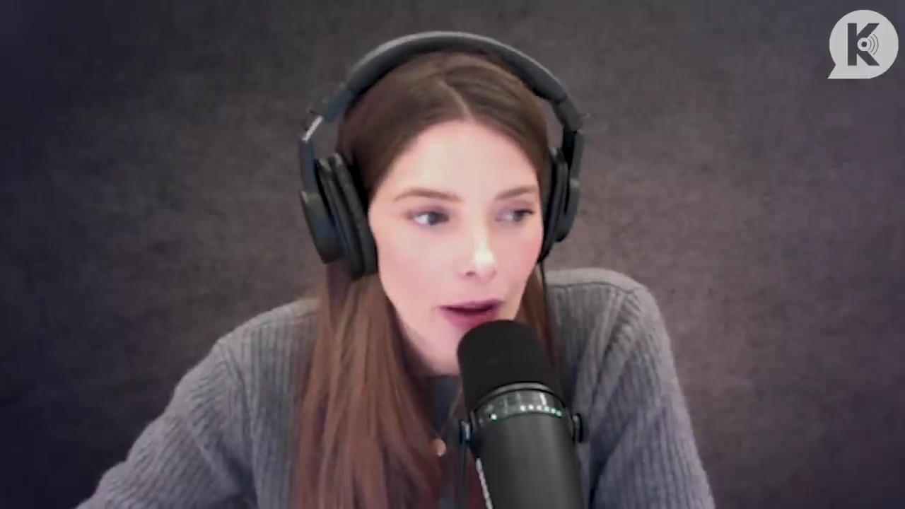 Ashley-Greene-dot-nl_TheTwilightEffect-PeterFacinelliLivestream0253.jpg