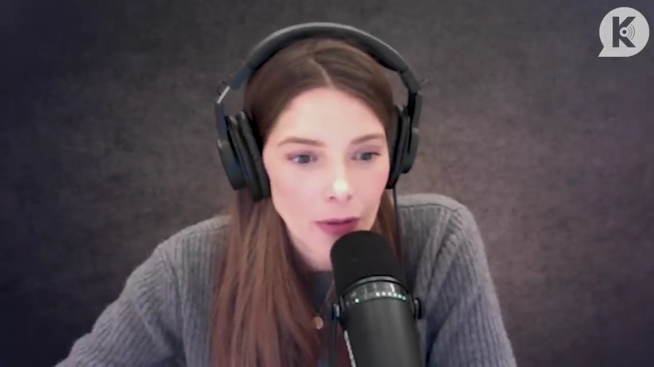 Ashley-Greene-dot-nl_TheTwilightEffect-PeterFacinelliLivestream0254.jpg