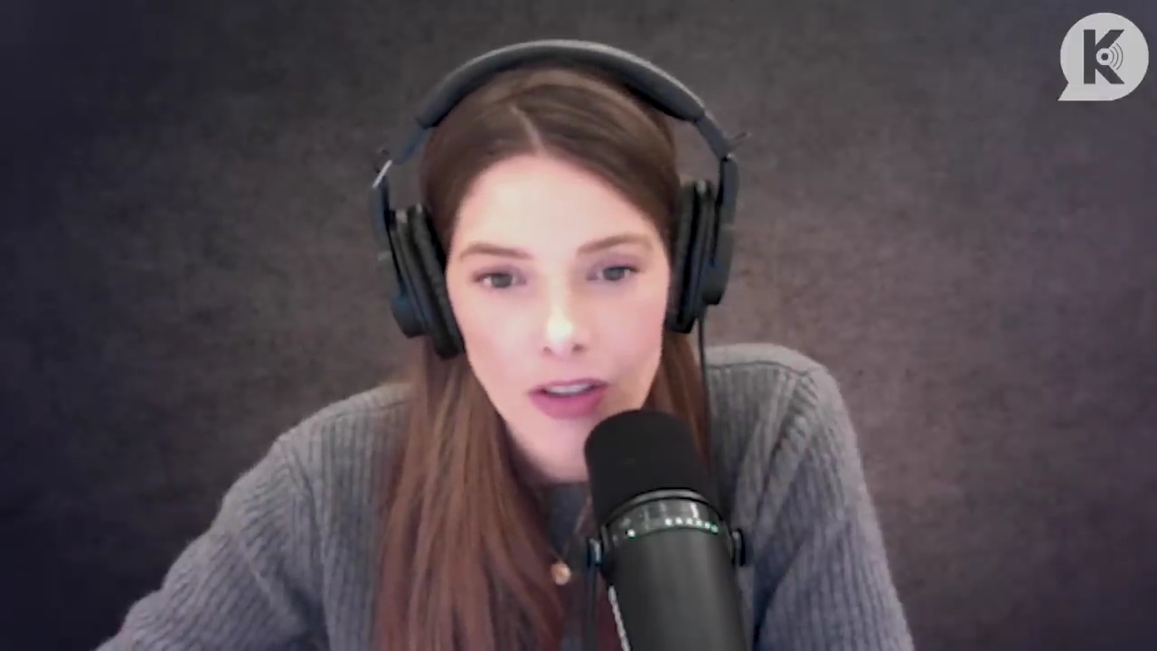 Ashley-Greene-dot-nl_TheTwilightEffect-PeterFacinelliLivestream0255.jpg